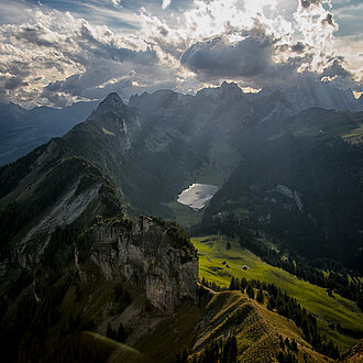 Bergpanorama vom Hohen Kasten auf den Sämtisersee