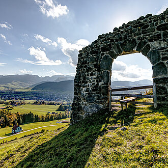 Burg Clanx im Herbst